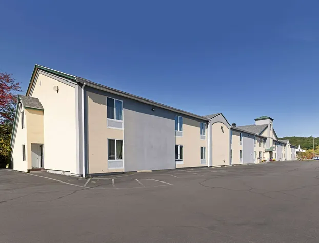 Quality Inn Lebanon - Hanover hotel detail image 3