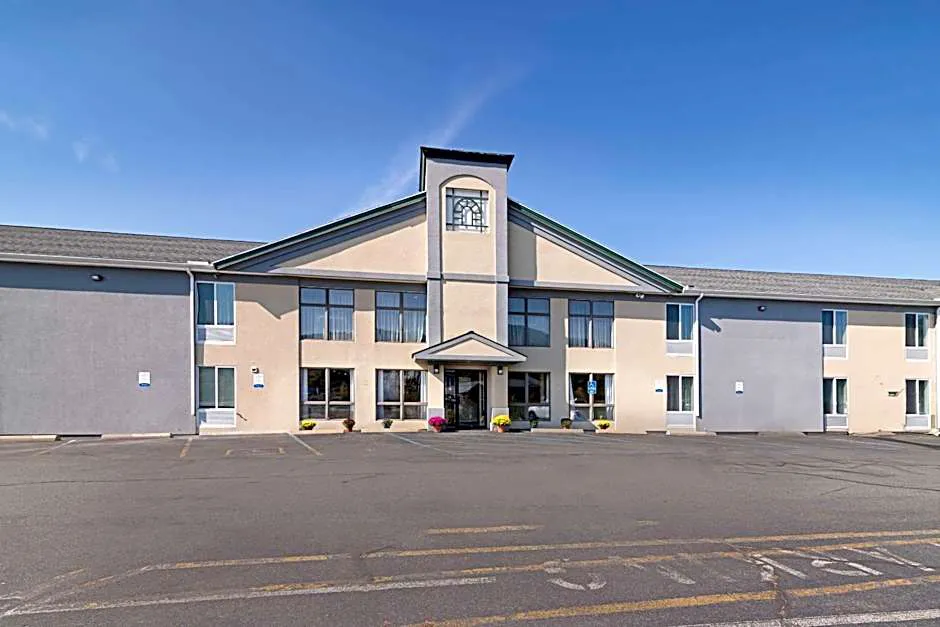 Quality Inn hotel hero