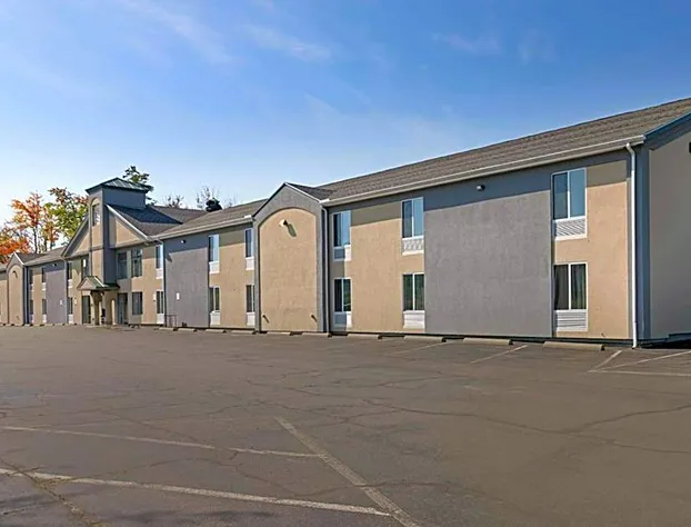 Quality Inn hotel detail image 2