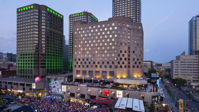 DoubleTree by Hilton Montreal hotel detail image 1