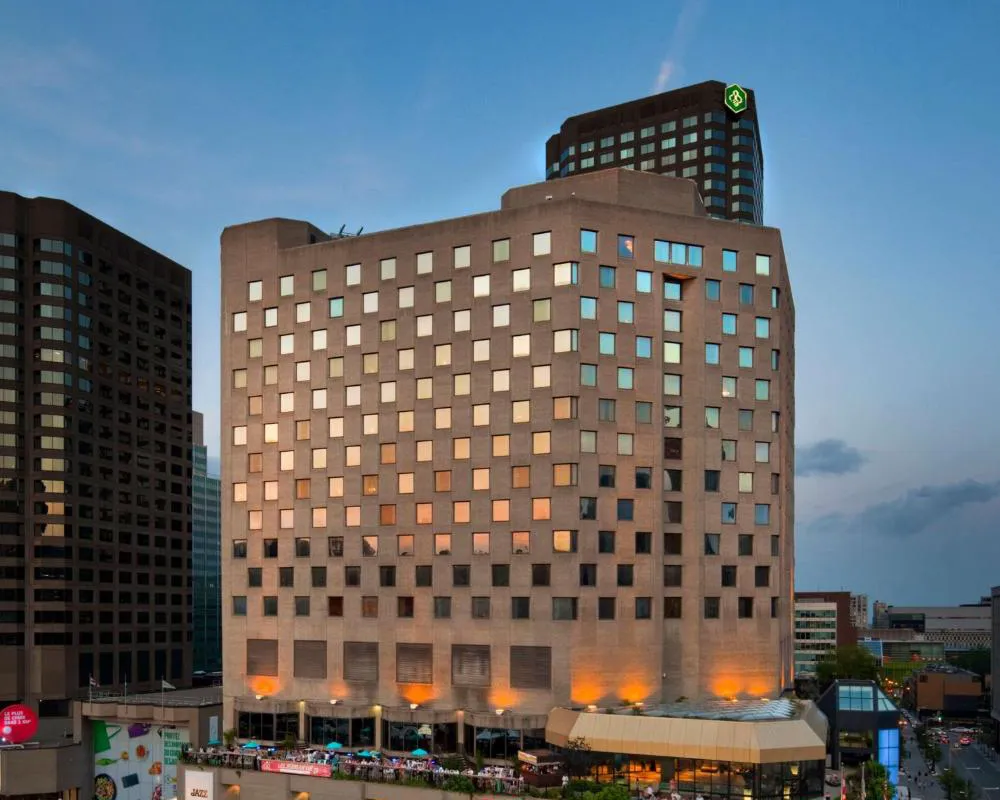 DoubleTree by Hilton Montreal hotel hero