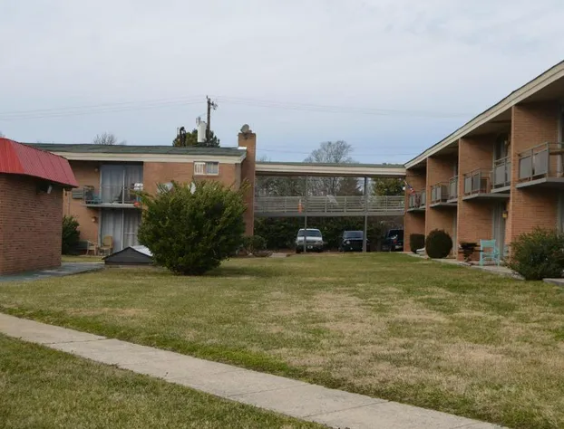 Bravo Inn Greensboro hotel detail image 2