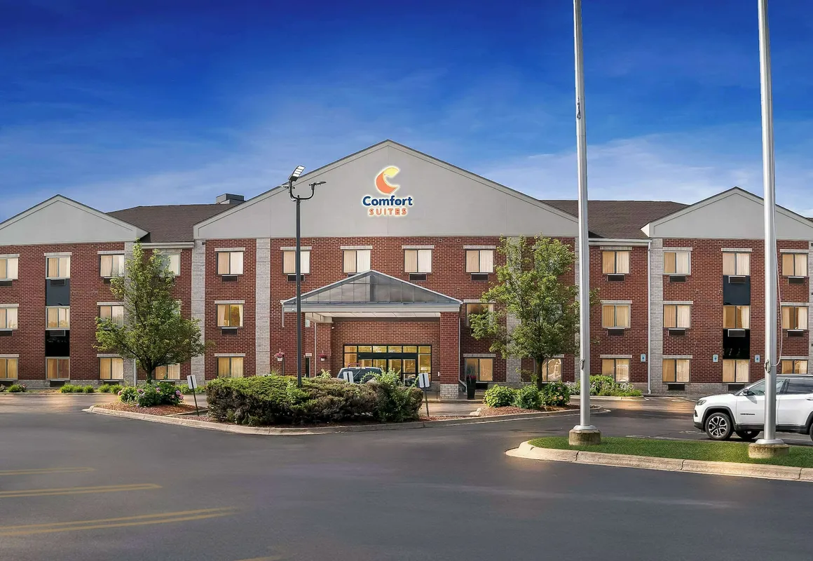 Comfort Suites Southfield/Detroit hotel hero