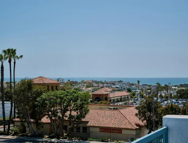 Hampton Inn & Suites Hermosa Beach hotel detail image 2