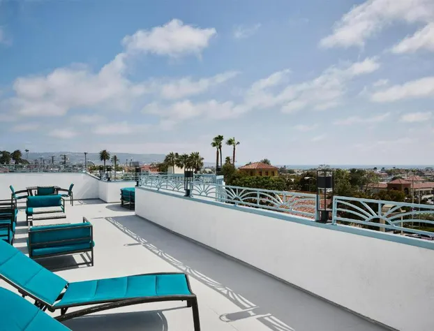 Hampton Inn & Suites Hermosa Beach hotel detail image 2