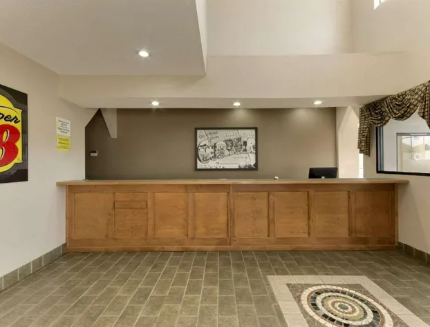 Super 8 by Wyndham Chatsworth/Dalton hotel detail image 2