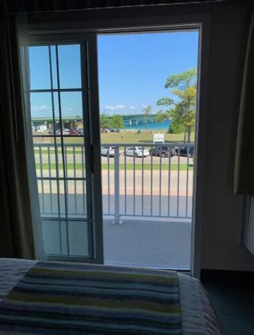 Parkside Inn Bridgeview hotel detail image 3