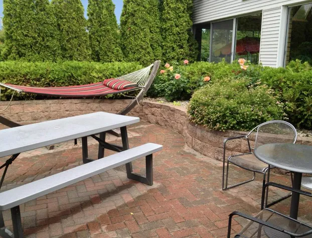 Parkside Inn Bridgeview hotel detail image 4