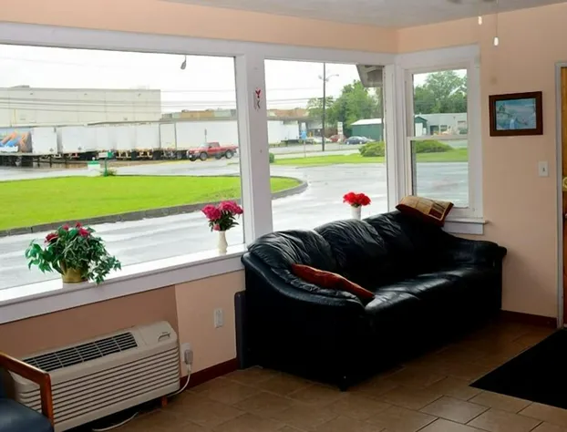 Cardinal Inn hotel detail image 4