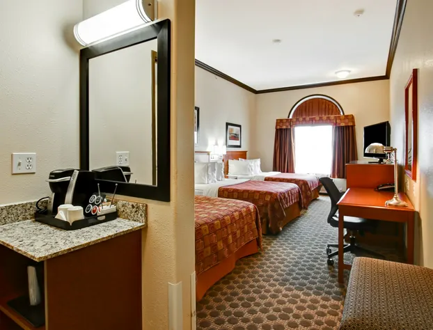 Canalta Rocky Mountain House hotel detail image 4