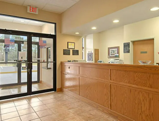 Super 8 by Wyndham Pascagoula hotel detail image 1