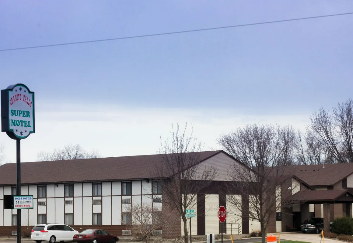 Super Motel Granite Falls hotel hero