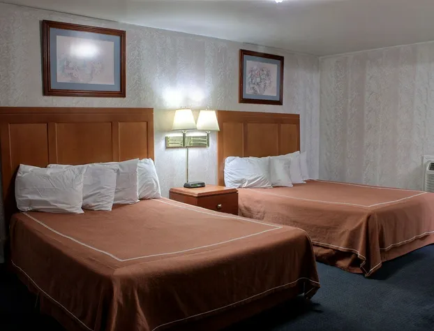 Castle Inn & Suites Niagara Falls hotel detail image 1