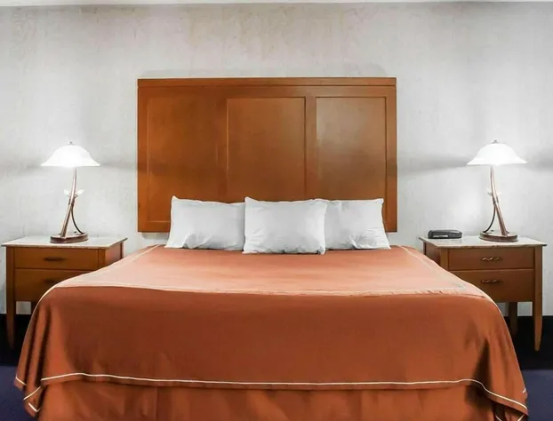 Castle Inn & Suites Niagara Falls hotel detail image 2