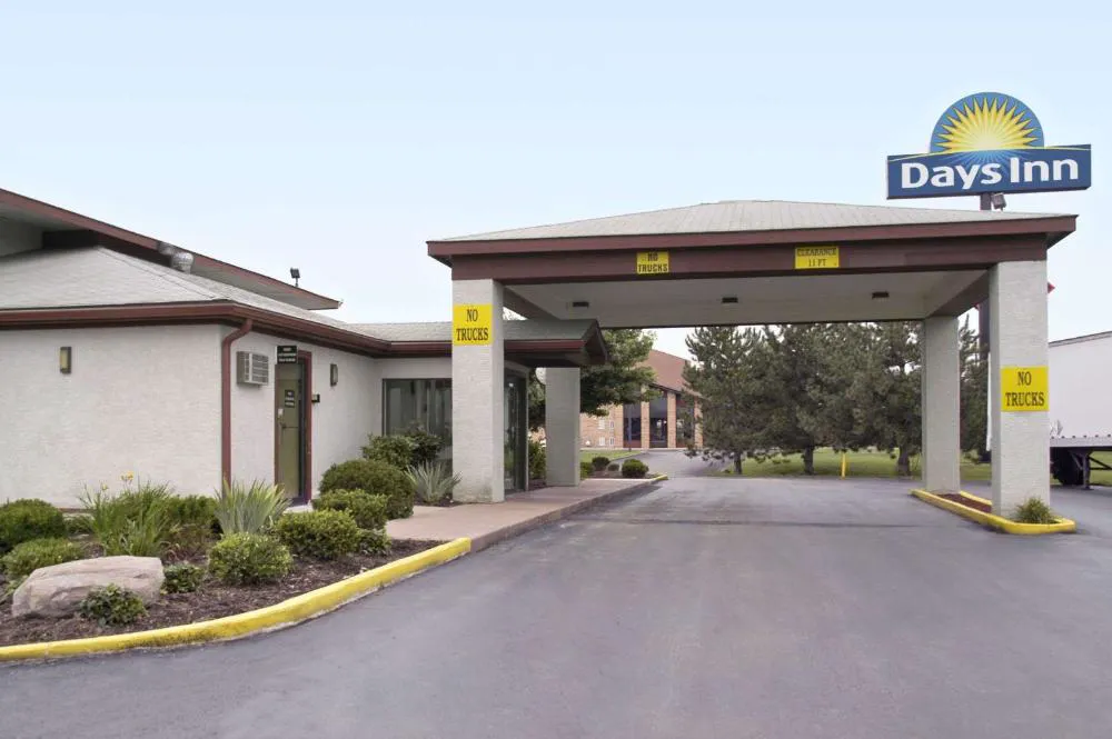 Days Inn by Wyndham Plainfield hotel hero