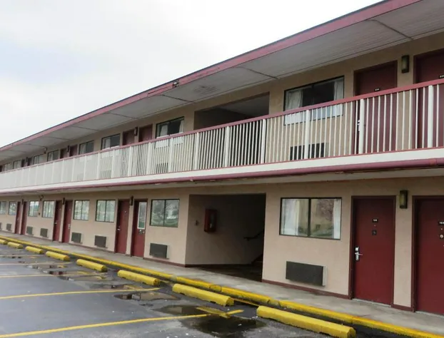 Days Inn by Wyndham Plainfield hotel detail image 2