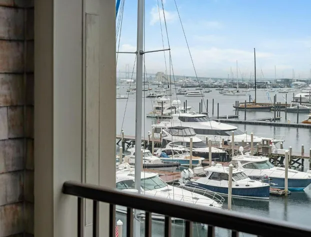 Club Wyndham Newport Onshore hotel detail image 3