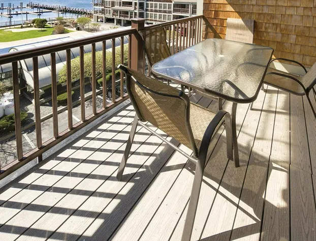 Club Wyndham Newport Onshore hotel detail image 1