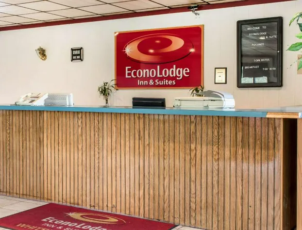 Econo Lodge Inn & Suites Lake Harmony - Pocono Mountains Area hotel detail image 3