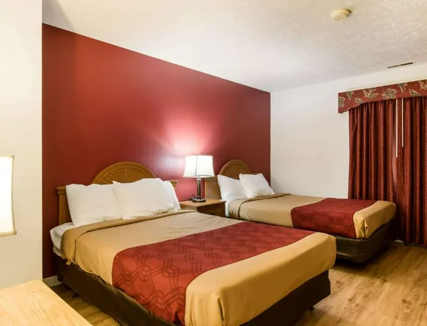 Econo Lodge Inn & Suites Lake Harmony - Pocono Mountains Area hotel detail image 4