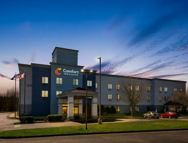 Comfort Inn & Suites Ashland – Richmond North hotel detail image 1