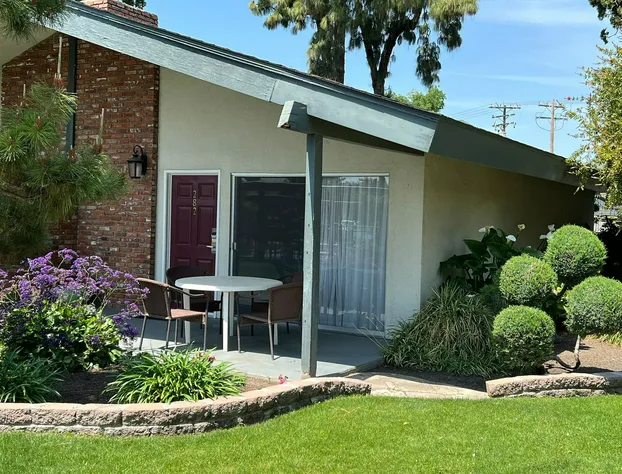 Lamp Liter Inn hotel detail image 2