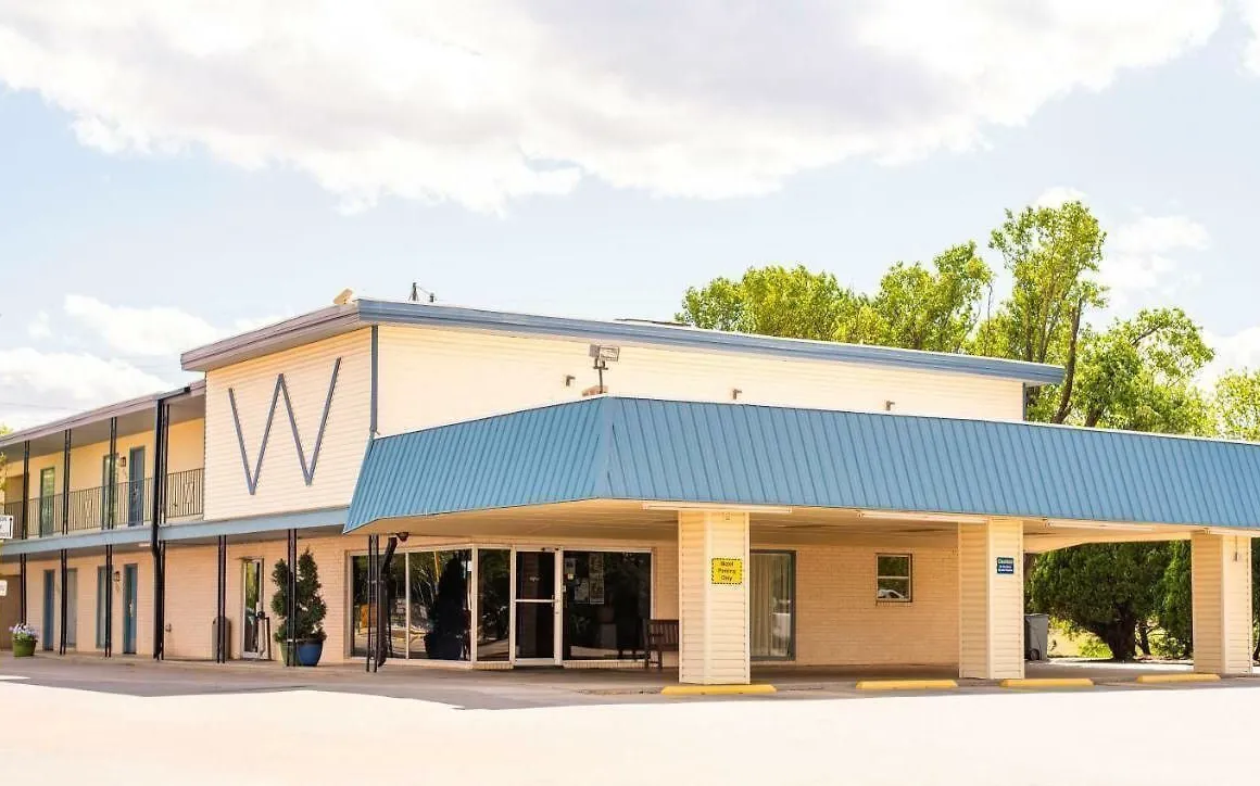 Wayfarer Inn Woodward hotel hero