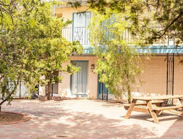 Wayfarer Inn Woodward hotel detail image 3