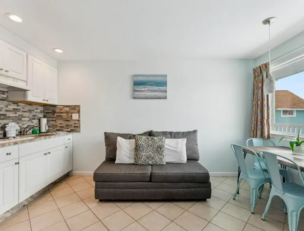 Daytona Inn And Suites hotel detail image 1