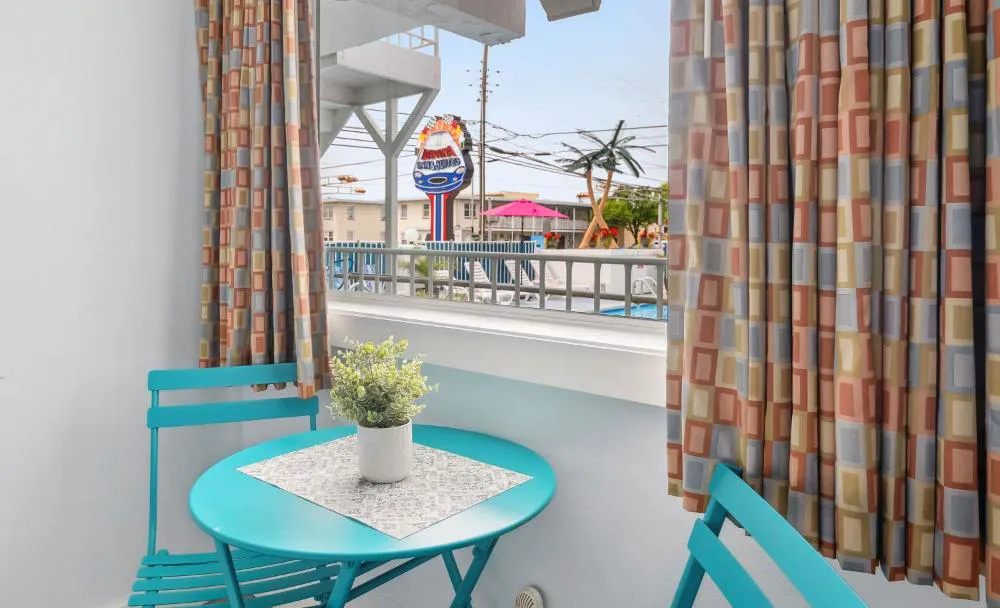 Daytona Inn And Suites hotel hero