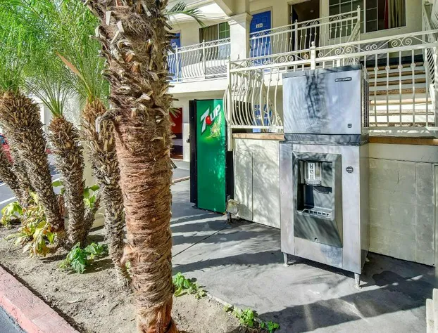 Motel 6 Garden Grove hotel detail image 2