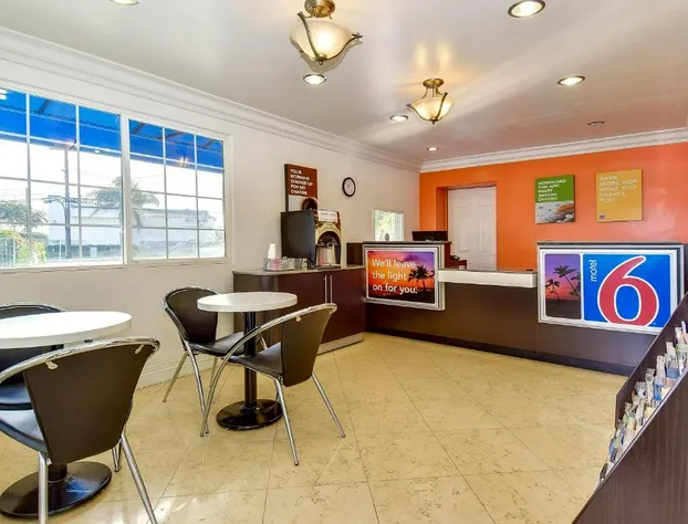 Motel 6 Garden Grove hotel detail image 4