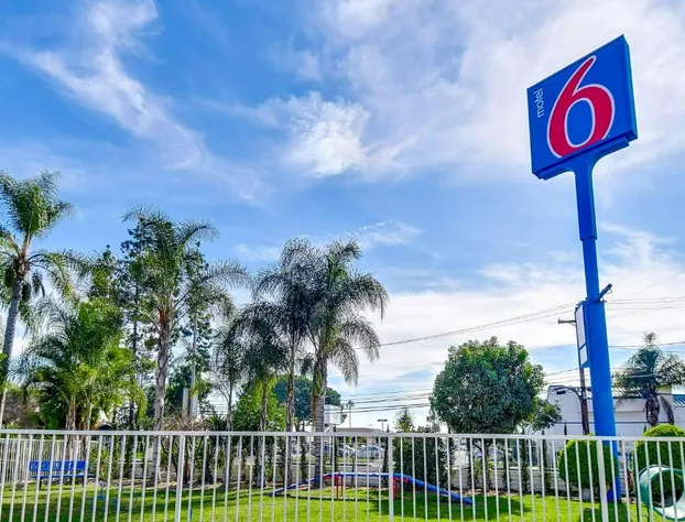 Motel 6 Garden Grove hotel detail image 1