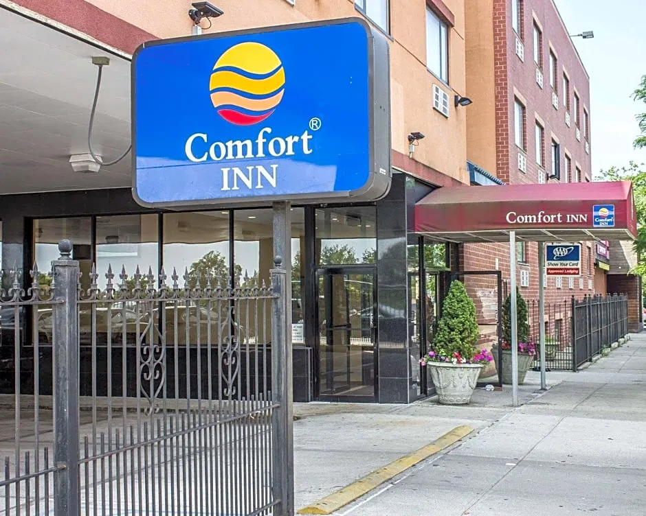 Comfort Inn hotel hero