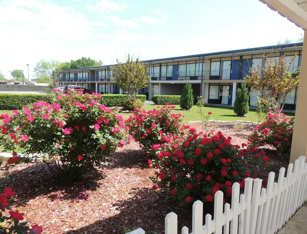 Econo Lodge hotel detail image 1