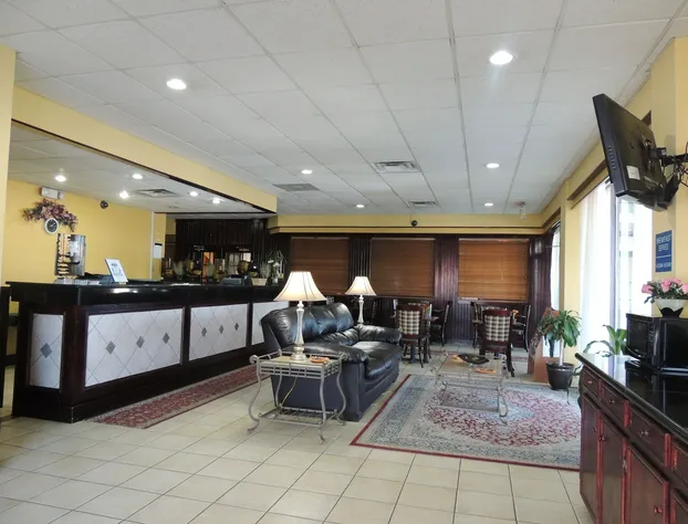 Econo Lodge hotel detail image 2