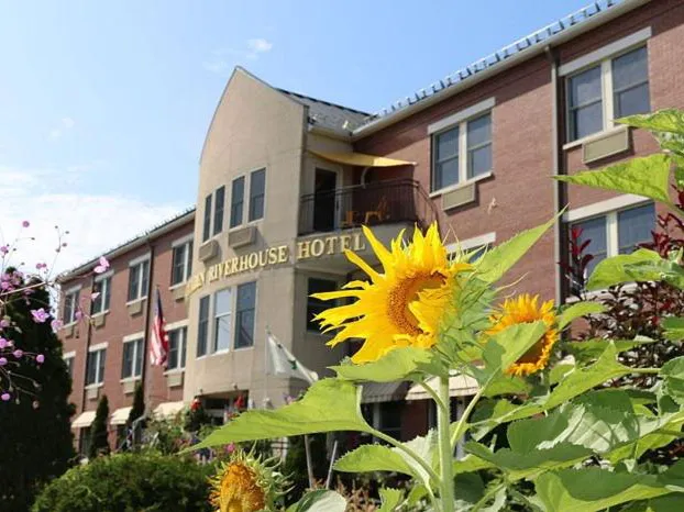 Camden Riverhouse Hotel hotel detail image 1