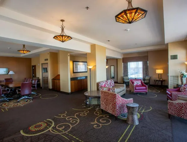 DoubleTree by Hilton Bay City - Riverfront hotel detail image 1