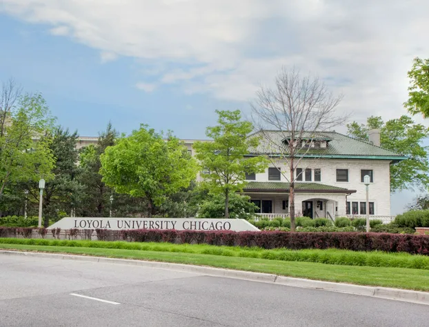 Super 8 by Wyndham Chicago IL hotel detail image 1