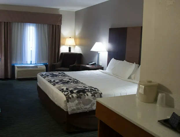 Crossroads Inn And Suites hotel detail image 2