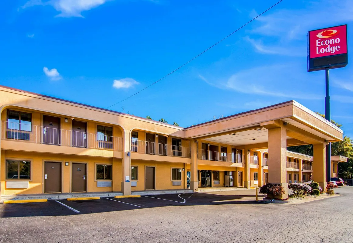 Econo Lodge Atlanta Airport East hotel hero