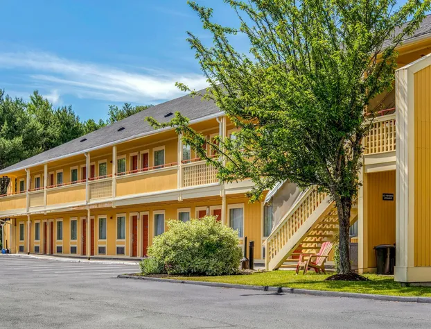 Econo Lodge Freeport - Brunswick Area hotel detail image 1