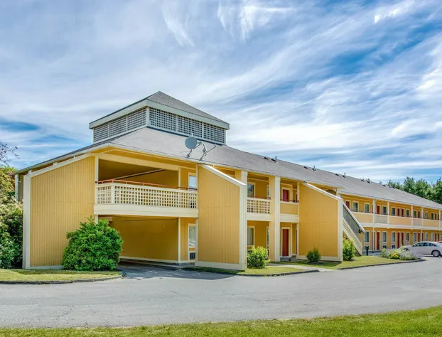Econo Lodge Freeport - Brunswick Area hotel detail image 2