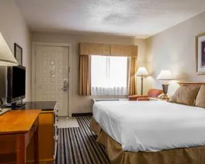 Econo Lodge Freeport - Brunswick Area hotel detail image 1