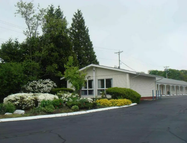 Harbor Base Pineapple Inn hotel detail image 1