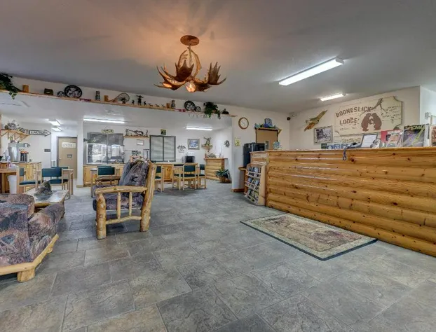 Booneslick Lodge of Neosho hotel detail image 1