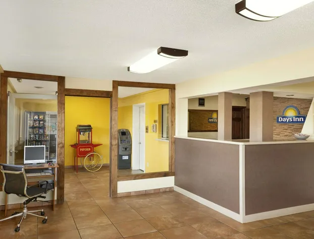 Days Inn by Wyndham Champaign/Urbana hotel detail image 1