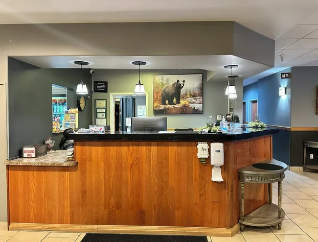 Grand View Inn & Suites hotel detail image 3