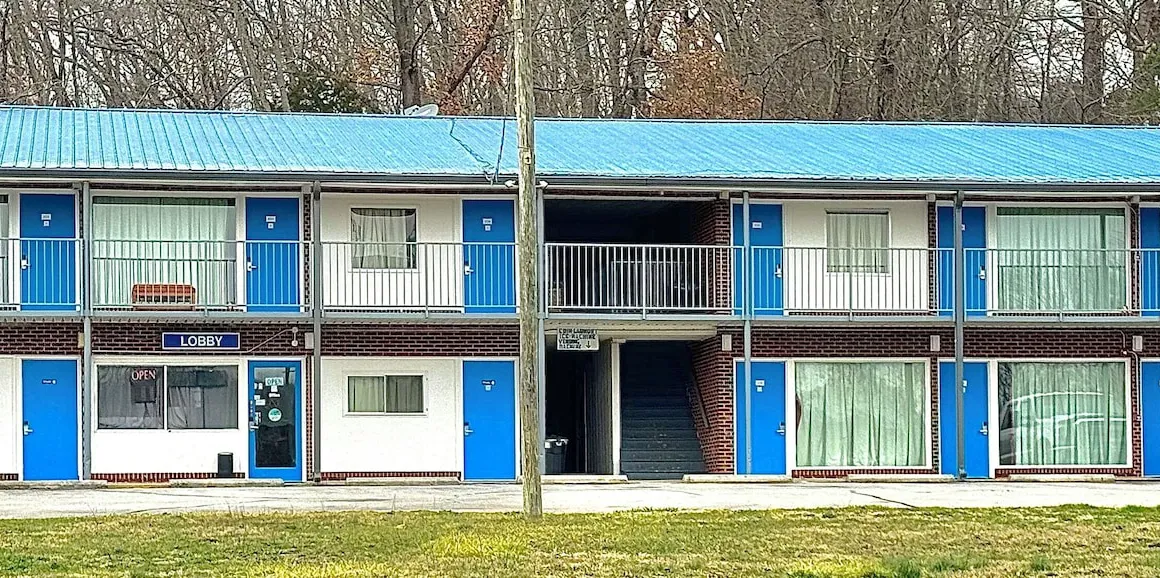 Volunteer Inn at Church Hill hotel hero