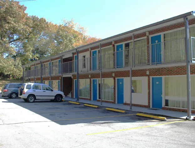 Volunteer Inn at Church Hill hotel detail image 3